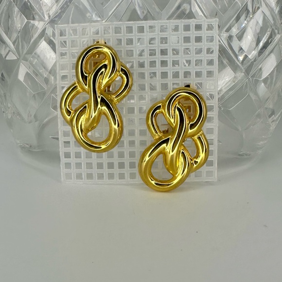 Vintage 2.5” Chunky Gold-Tone Sculptural Clip Earrings - Picture 2 of 6